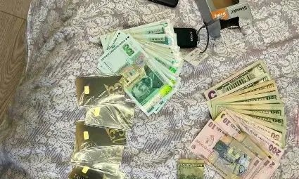 Над 60 000 лева и 300 грама злато и сребро иззети от разследваните митничари