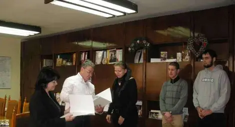 Втората вълна стажанти в областта взеха специални сертификати /галерия/