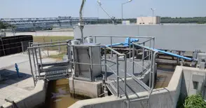 Колеги и лекари спасиха работник след падане в пречиствателната станция