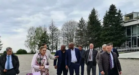 Мистерия с румъно-американски фонд и летището в Щръклево