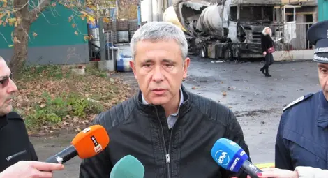 Окръжният прокурор Георги Георгиев дава изявление пред журналисти. Окръжният прокурор Георги Георгиев дава изявление пред журналисти.