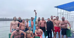 Теодор Цветков след шестото спасяване на кръста в Русе: Всички българи да не забравят, че не е в кръвта ни да се предаваме