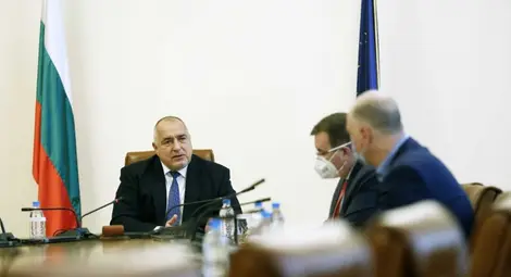 Полетите от Великобритания се възобновяват, ще има тест и карантина Полетите от Великобритания се възобновяват, ще има тест и карантина