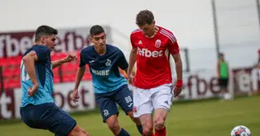 Екшън в Кюстендил - „драконите“ се измъкнаха в горещ турнирен мач с продължения и дузпи