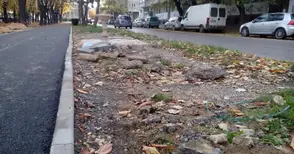 Градината по „Фердинанд“ в окаяно състояние след строежа на велоалеята