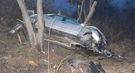 Петима тежко ранени в обърнат на Мойсев баир мерцедес