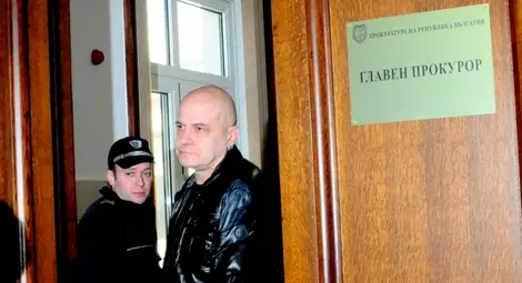 Ето къде Слави Трифонов ще проговори за спряното му предаване!