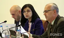 Още 131 км ограда и нови 700 граничари на браздата с Турция