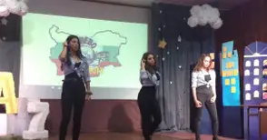 Танц на три момичета и два робота донесе награда на Английската