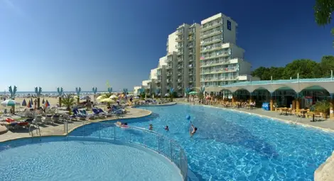 Поредно признание за Албена - хотел "Боряна" спечели наградата HolidayCheck Quality Selection 2014