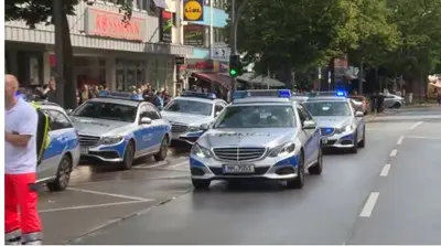 Свидетели на атаката в Хамбург: Нападателят викаше "Аллах акбар" Свидетели на атаката в Хамбург: Нападателят викаше "Аллах акбар"