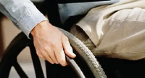 Двама пребили жестоко инвалид заради 20 лева