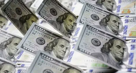 Петролът потопи рублата до рекордно дъно