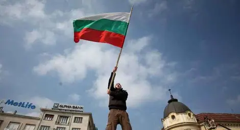 България отбеляза Националния празник с масови протести