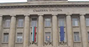 Румънец помел две коли и отказал алкохолна проба