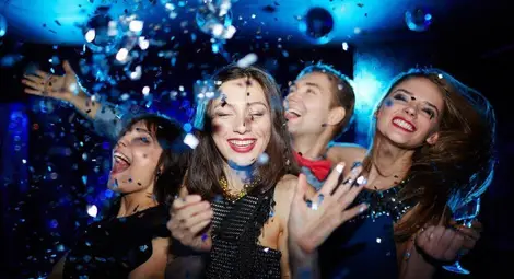 Новогодишните буйни партита на младите тази година ще са скромни и малобройни