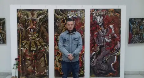 Художникът, който татуира за прехраната и рисува за душата