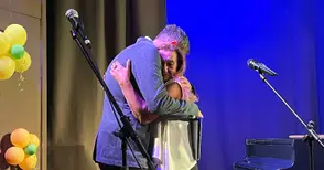 Прегръдка на двама директори даде начало на учебната година в Училището по изкуствата