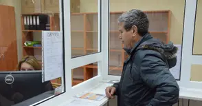 10 русенци си взеха електронна карта за автобус още първия ден