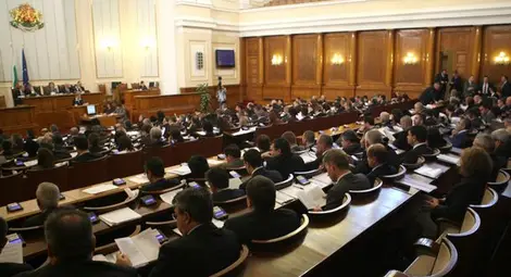 ДПС и БСП: Да бъдем толерантни. Сидеров: Да се затвори границата. ГЕРБ: Говорите общи приказки