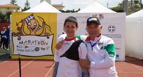 Иван с Йордан Джамбазов - следващата цел на таланта от Щръклево е участие на Младежките олимпийски игри.                                                                  Снимка: Личен архив