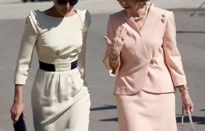 Без фередже и хиджаб: Първата дама на Катар строши традициите