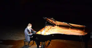 Евгени Божанов и проф.Георги Спасов  подаряват концерти-празници на русенци