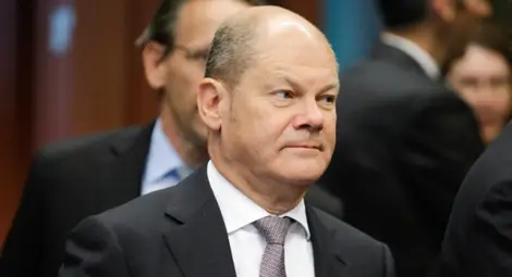 Германия със сигурност няма да изпраща военни самолети на Украйна, заяви Шолц