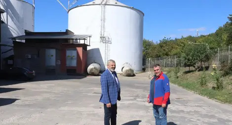 Мелница "Алимет" в Бяла, една от най-големите в Северна България, работи активно на румънския пазар
