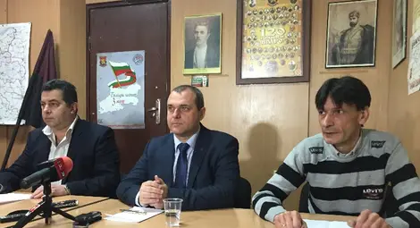 ВМРО-Русе издига кандидатурата на Каракачанов за президент