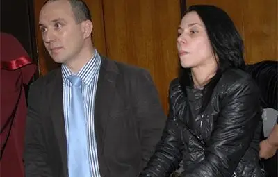 Залятата с боя Нона: Петър размазваше боята по лицето ми, за да ми влезе в очите