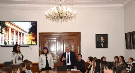 Ученици и учители от Молдова получиха сертификати за завършен квалификационен курс по български език и култура в Русенския университет
