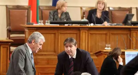 Парламентът няма да заседава до сряда - на депутатите не им се работи