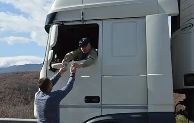 Храна и вода за шофьорите на ГКПП Илинден-Ексохи