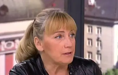 Елена Йончева: Заложници сме на Анкара