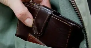 Осъдена джебчийка иска да я  пуснат да излиза в чужбина