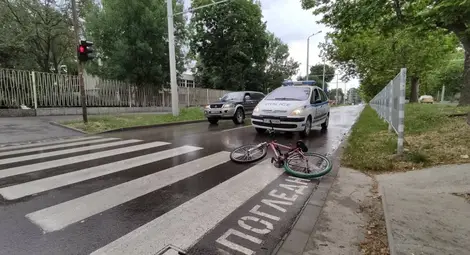 Дете на колело пострада на пешеходна пътека