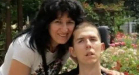 Нека му помогнем! Илко е в будна кома и има нужда от лечение в Бон