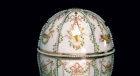Яйцето или кокошката? За Фаберже отговорът е кристално ясен Яйцето или кокошката? За Фаберже отговорът е кристално ясен
