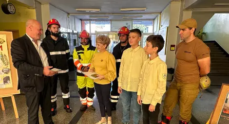 ОУ &bdquo;Любен Каравелов&ldquo; дари 1500 лв. за закупуване на пожарогасители за доброволците на Община Русе