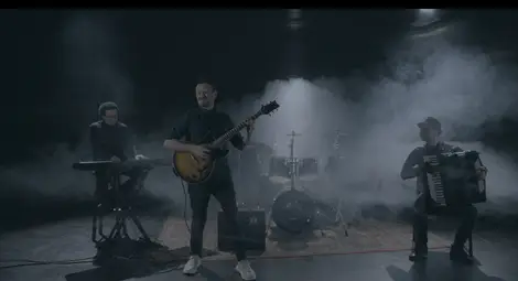 „Вековна рапсодия“ или когато класиката прегърне прогресив рока.. Калоян Куманов събира Шопен и Бетовен, в компанията на Стунджи, Миро Турийски и Миро Иванов „Вековна рапсодия“ или когато класиката прегърне прогресив рока.. Калоян Куманов събира Шопен и Бетовен, в компанията на Стунджи, Миро Турийски и Миро Иванов