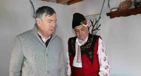 66-годишният Валентин Петров е новият Дядо на Дядовден в Черешово /галерия/