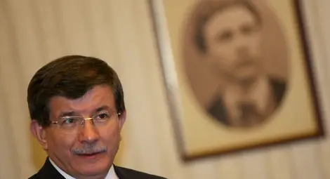 Давутоглу: Турци и българи винаги са били приятели, ще продължат и занапред