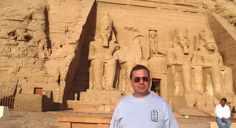 След трафика в Кайро Мишо Милчев вижда брака като тих пристан