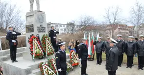 Регламент на „Морска администрация“ спира подготовката на речни капитани