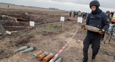 Москва отхвърли Великденското примирие, нови масови гробове край Мариупол