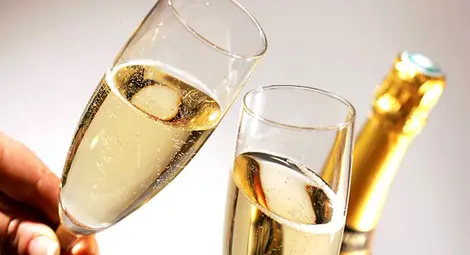 Защо пием шампанско на Нова година и с какво върви най-много