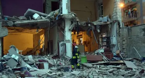 Газова експлозия в жилищна сграда в Италия уби семейство