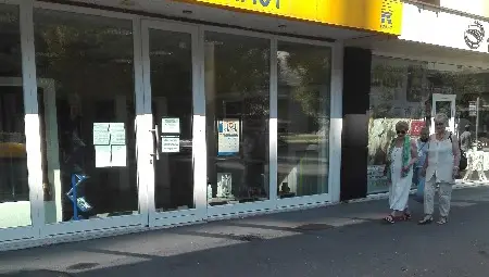 Пиян изхвърли стар телевизор от шестия етаж на „Борисова“ Пиян изхвърли стар телевизор от шестия етаж на „Борисова“