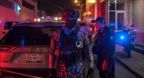 Брутално нападение опожари бар в Мексико и остави много жертви и ранени Брутално нападение опожари бар в Мексико и остави много жертви и ранени